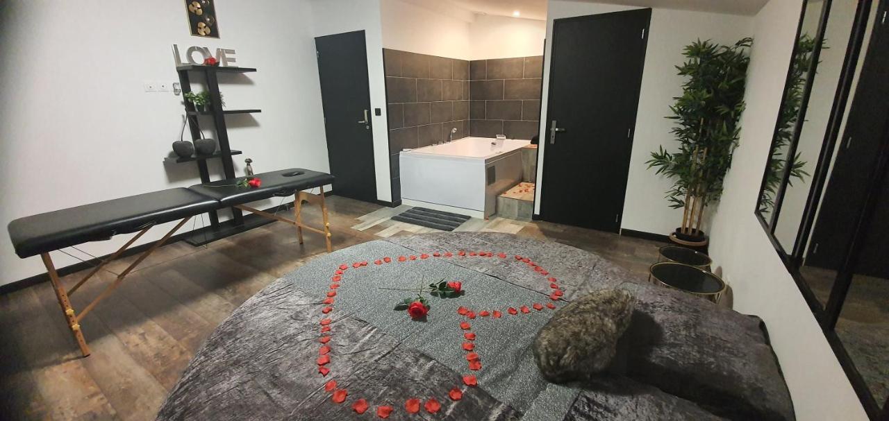 Love Rooms De La Presqu'Ile Saint-Vincent-de-Paul  Exteriör bild